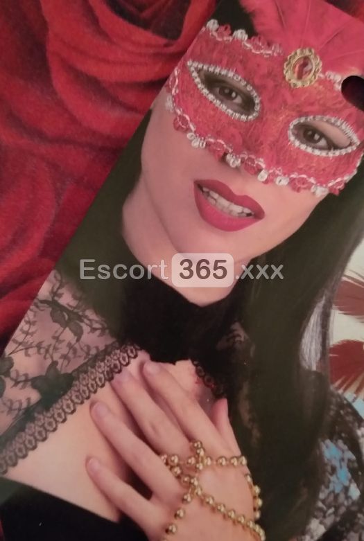 Gioia: Milf Elegante e Raffinata - Escort a Frosinone