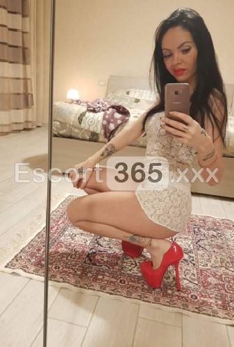Morena Ungherese: Sexy e Statuaria - Escort a Rimini - Foto 12
