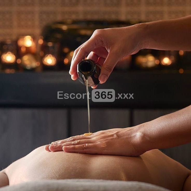 Pamela Italy: Raffinata - Massaggi Erotici a Savona - Foto 4
