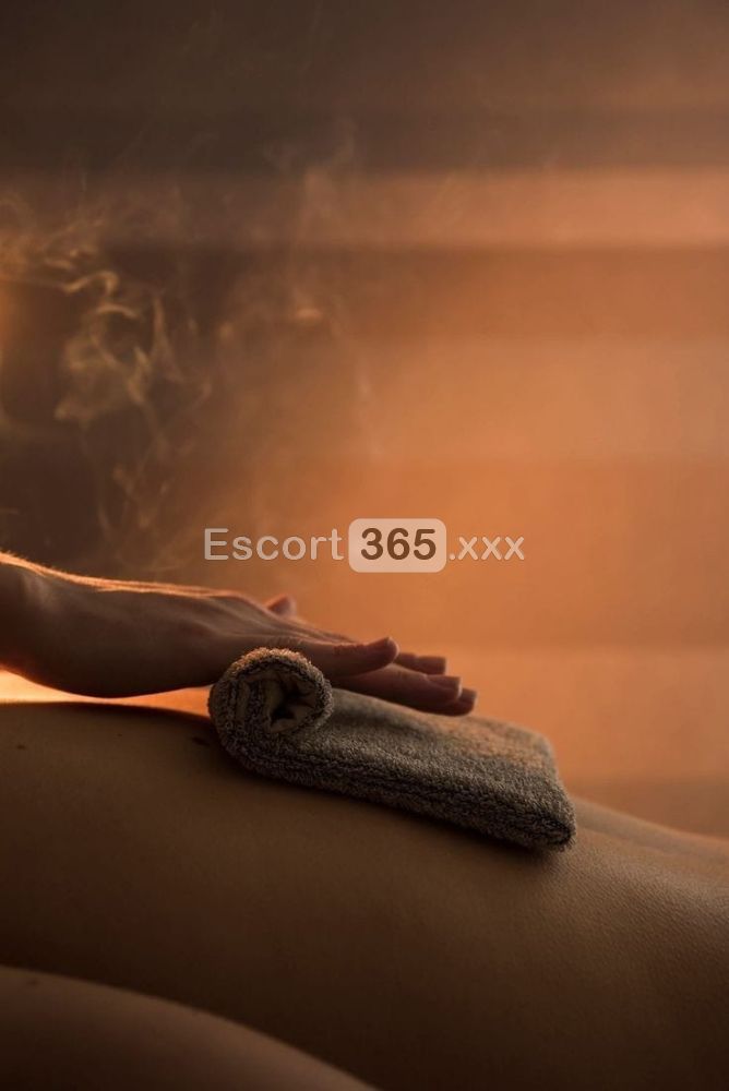 Pamela Italy: Raffinata - Massaggi Erotici a Savona - Foto 6