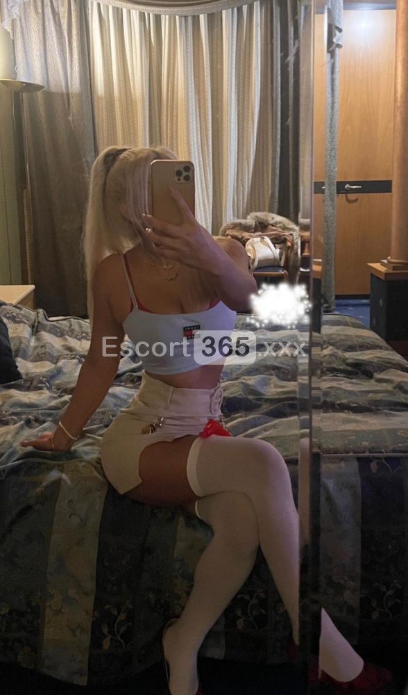 Mya Top Escort: Estrosa e Affettuosa - Vip Escort a Milano - Foto 6