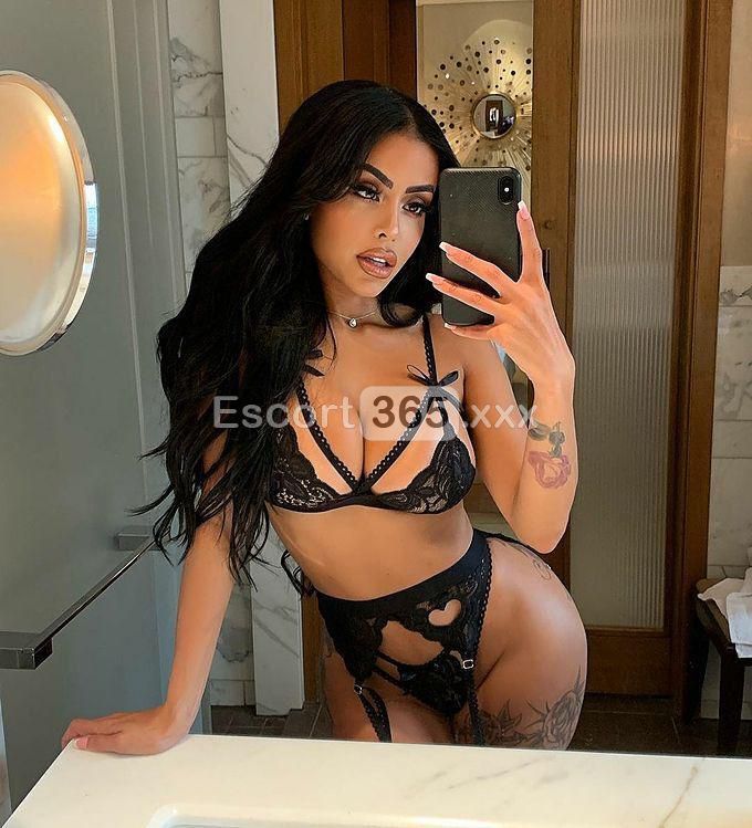Valentina: Esplosiva e Raffinata - Escort a Teramo - Foto 1