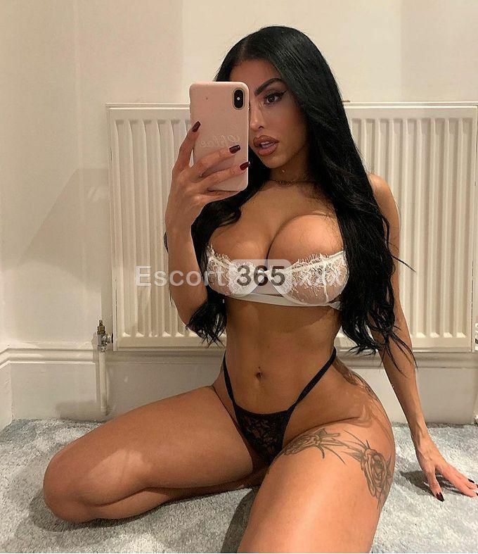 Valentina: Esplosiva e Raffinata - Escort a Teramo - Foto 5