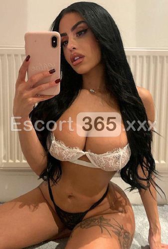 Valentina: Esplosiva e Raffinata - Escort a Teramo - Foto 3