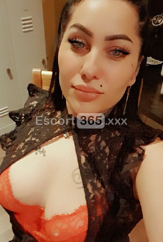 Jasmina: Elegante e Discreta - Escort a Milano