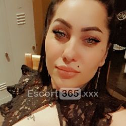 Jasmina: Elegante e Discreta Escort Paderno Dugnano: annunci, incontri e recensioni reali di Vip Escort, Escort, Pornostar, Trans, Massaggi, Mistress, Coppie e Orientali.