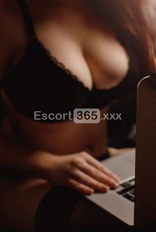 Miss Melania - Massaggi Erotici a Civitanova Marche
