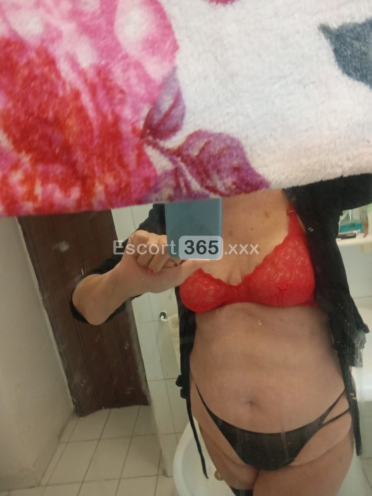 Laura: Milf Italiana Disinibita - Escort a Palermo - Foto 1