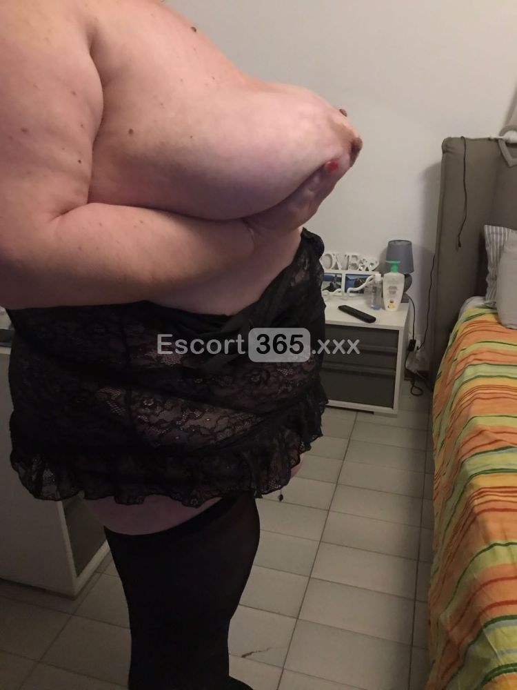 Vicky: Super Curvy Passionale e Generosa - Escort a Malo - Foto 7