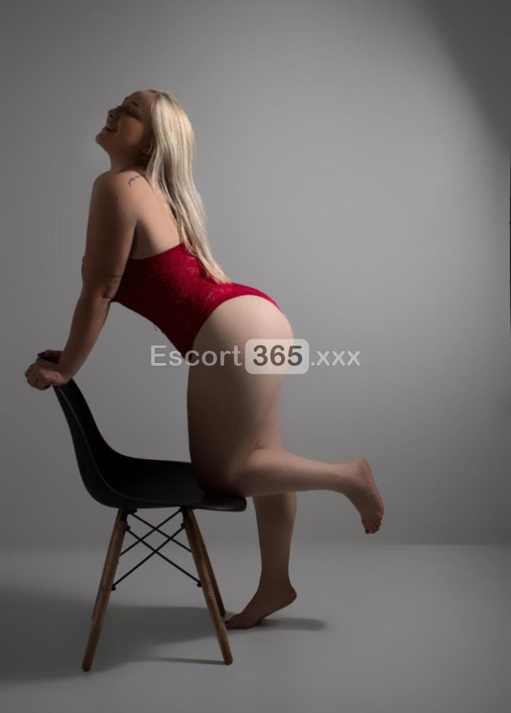 Luna: Avvenente e Premurosa - Escort a Milano - Foto 1