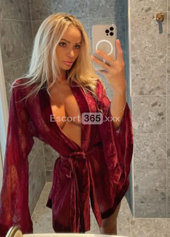 Angelina: Provocante e Avvolgente - Vip Escort a Bolzano / Bozen - Foto 53