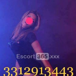 Lara: Distinta e Premurosa Escort Palazzolo sull'Oglio: annunci, incontri e recensioni reali di Vip Escort, Escort, Pornostar, Trans, Massaggi, Mistress, Coppie e Orientali.