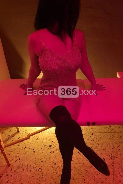 Wei Bravissima Massaggiatrice - Massaggi Erotici a Udine