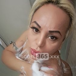 Dakota: Scatenata e Inimitabile Escort Sorrento: annunci, incontri e recensioni reali di Vip Escort, Escort, Pornostar, Trans, Massaggi, Mistress, Coppie e Orientali.