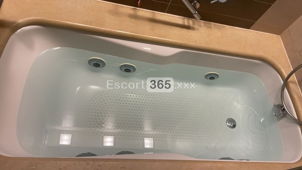 Maia: Piccante e Affascinante - Escort a Villorba - Foto 4