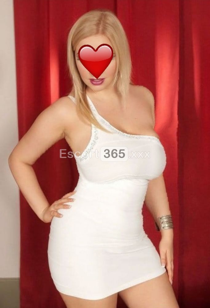 Sandra: Sensuale - Massaggi Erotici a Civitanova Marche - Foto 4