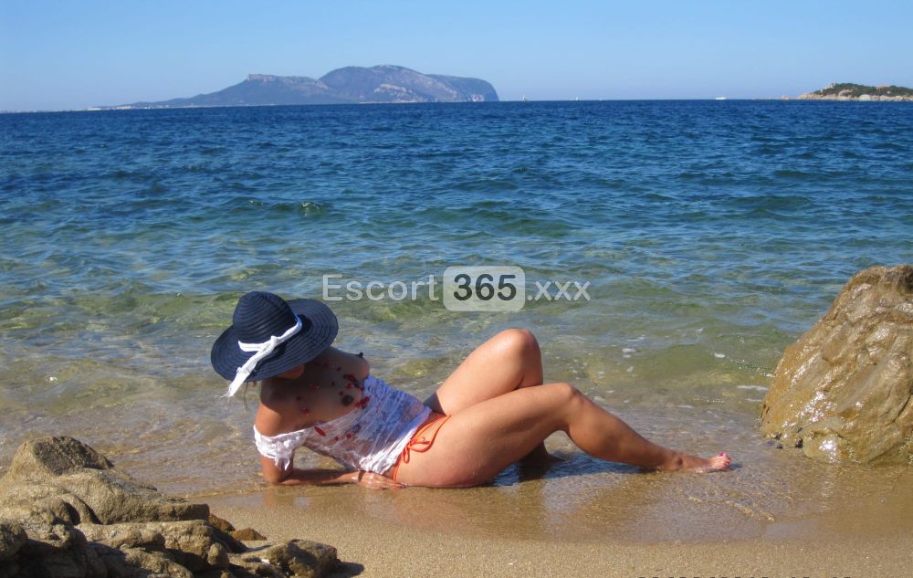 Gina: Sapiente e Distinta - Massaggi Erotici a Olbia - Foto 9
