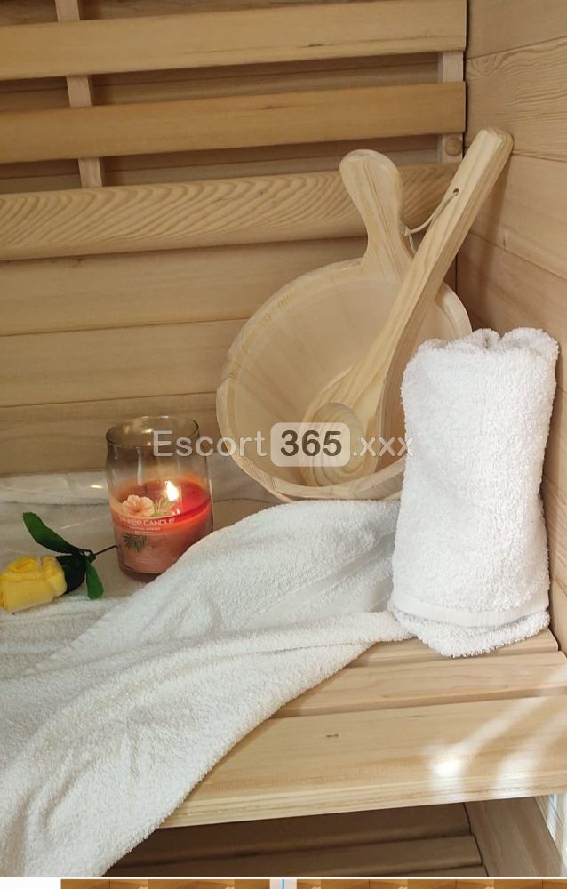 Gina: Sapiente e Distinta - Massaggi Erotici a Olbia - Foto 12