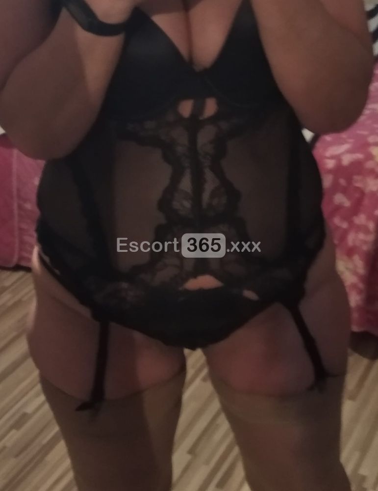 Red Queen: Accogliente e Spumeggiante - Escort a Jesolo - Foto 7