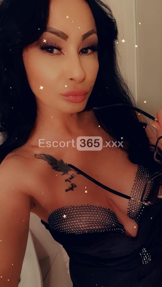 Jennifer: Affascinante e Rilassata - Vip Escort a Bergamo - Foto 1