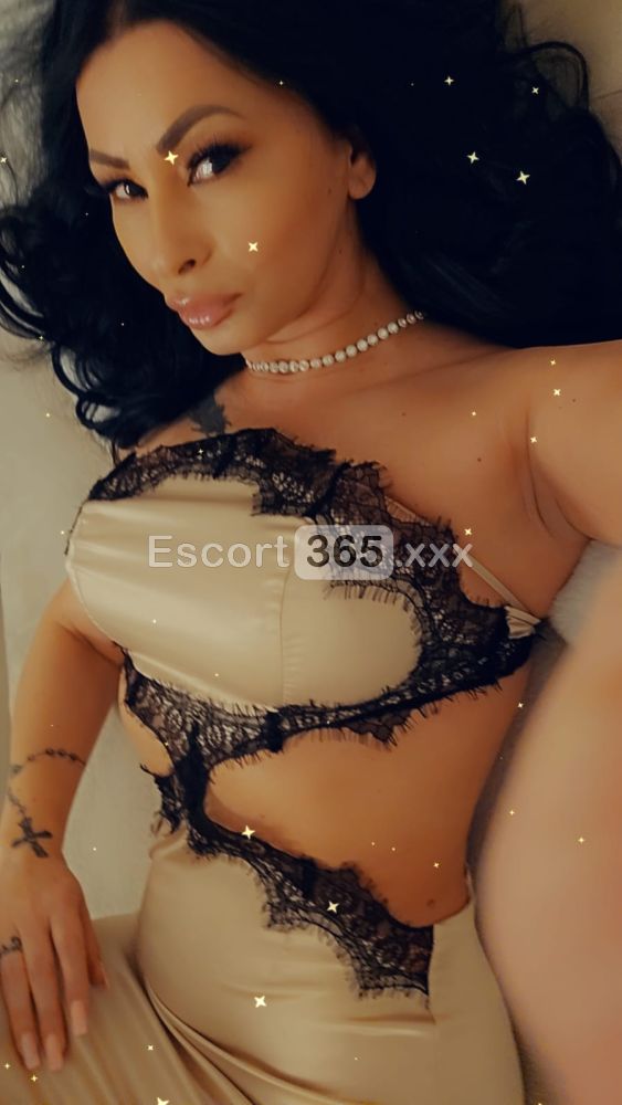 Jennifer: Affascinante e Rilassata - Vip Escort a Bergamo - Foto 2
