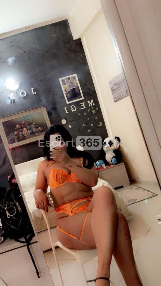 Magi: Affascinante e Solare - Escort a Torino - Foto 1