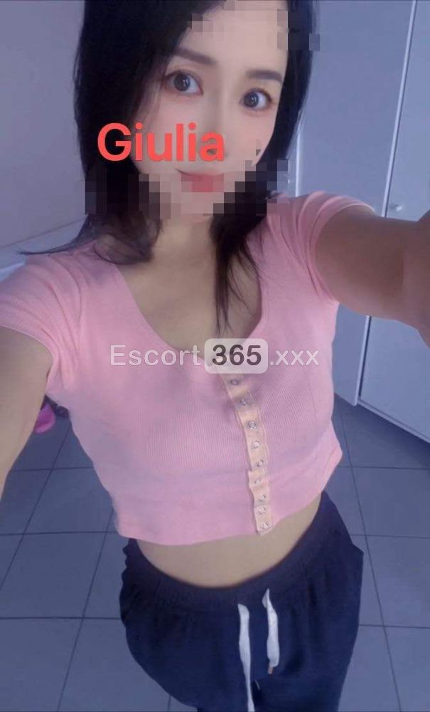 Vittoria: Puro Relax - Massaggi Erotici a Brescia - Foto 7