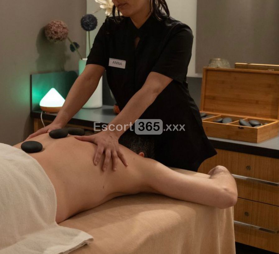 Vanessa: Mani D'Oro - Massaggi Erotici a Monte Porzio Catone - Foto 8