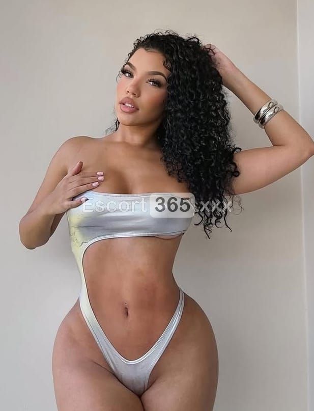 Pamela: Incantevole e Sensuale - Escort a Taranto - Foto 7