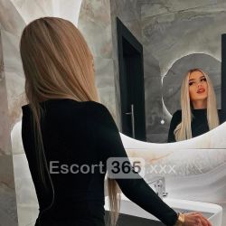 Katysha: Bellezza Naturale Pornostar e PSE - Incontri con le dive del cinema hard in Italia