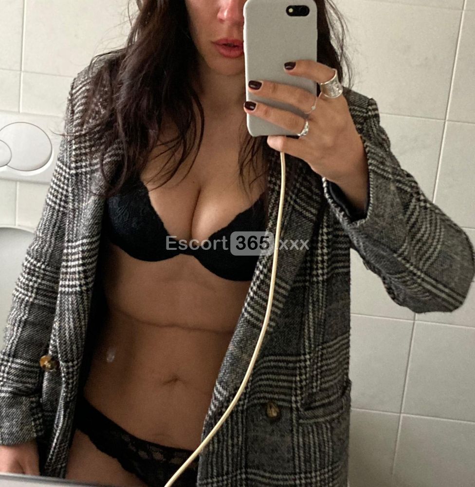 Monica: Passione a Domicilio - Escort a Brescia - Foto 4