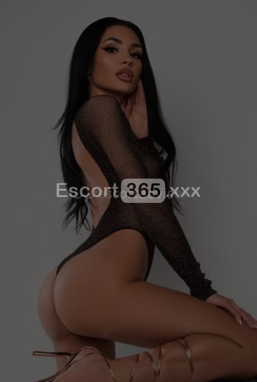 Laura: Accattivante e Passionale - Escort a Riccione