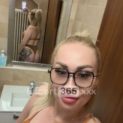 Aryana: Fantastica e Seducente Escort Vicenza: annunci, incontri e recensioni reali di Vip Escort, Escort, Pornostar, Trans, Massaggi, Mistress, Coppie e Orientali.