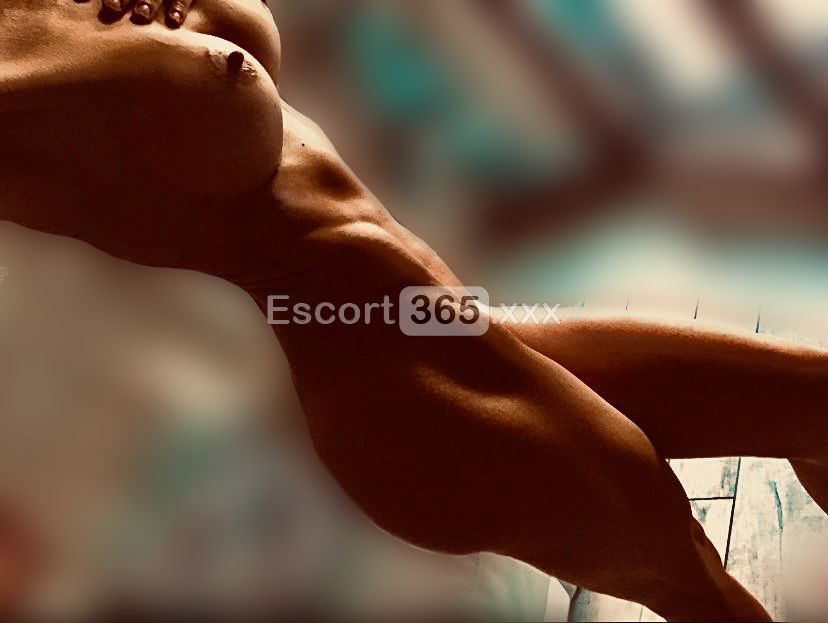 Camilla: Bellezza d'Élite - Vip Escort a Milano - Foto 17