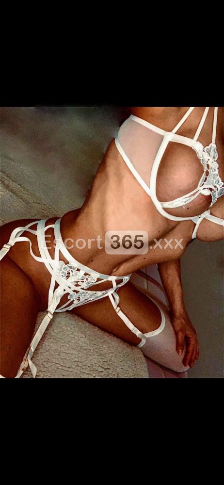 Camilla: Bellezza d'Élite - Vip Escort a Milano - Foto 18