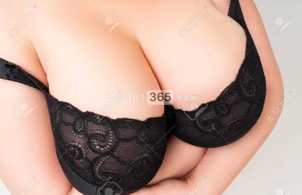Paola Italiana: Manine d'Oro - Massaggi Erotici a Legnano - Foto 3