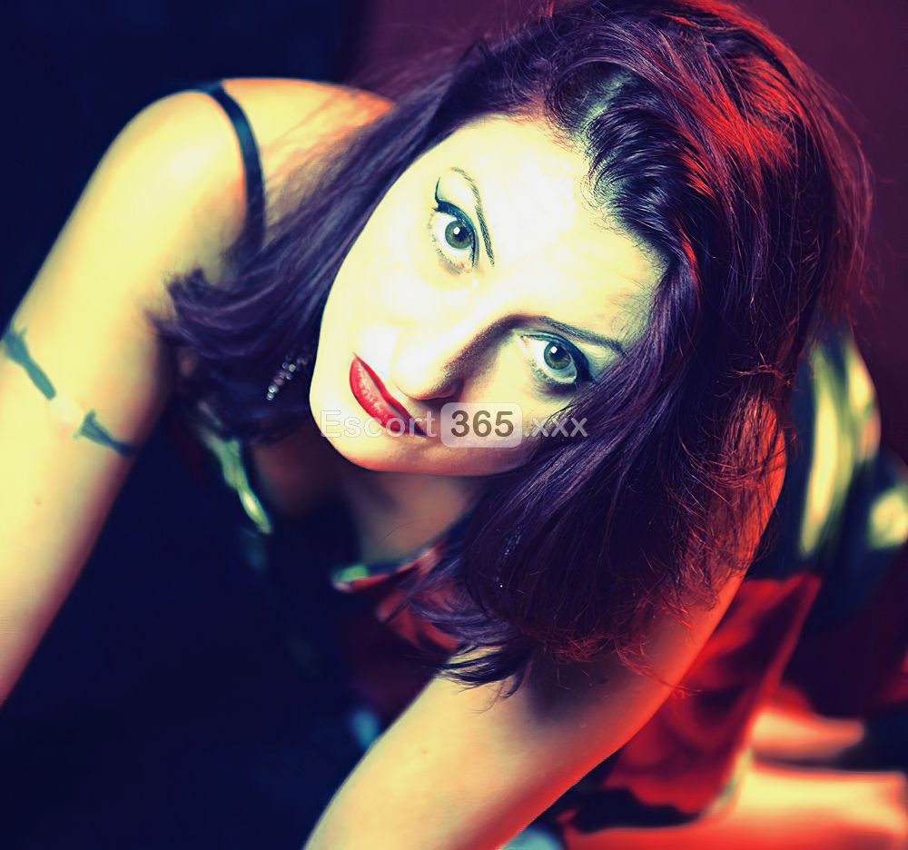 Eva Neri: Sensuale - Escort a Torino - Foto 16
