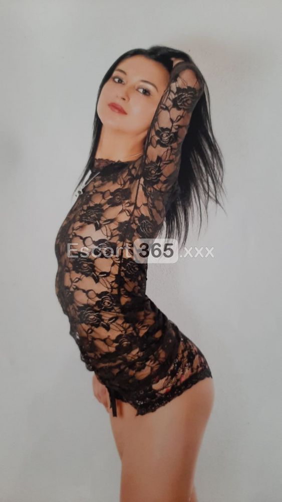 Cristina: Fascino Travolgente - Escort a Catania - Foto 4