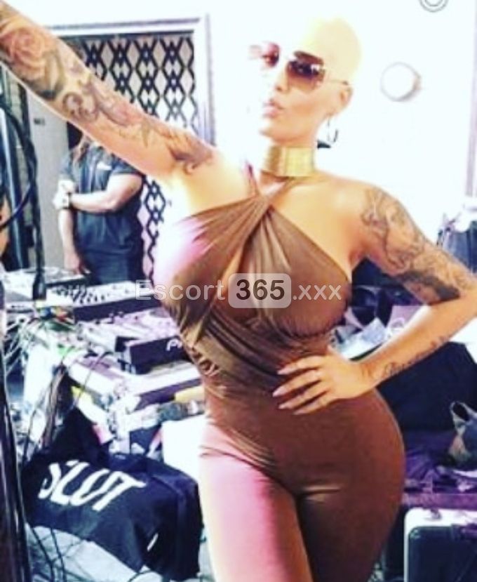 Simona Nardi: Lusso e Passione - Vip Escort a Palermo - Foto 9