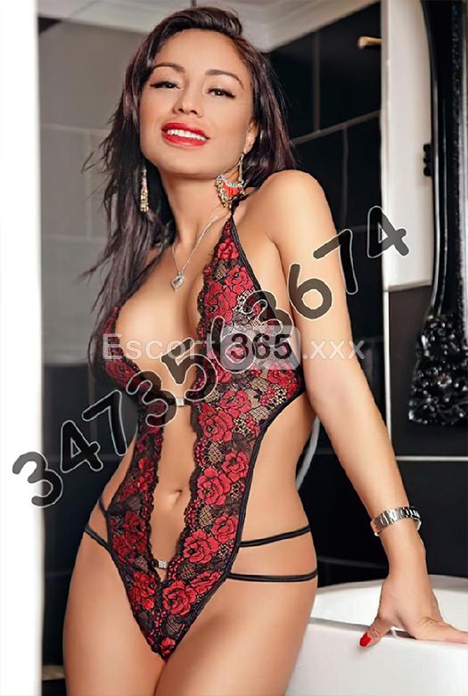 Sofia: Fascino Giovanile - Escort a Genova